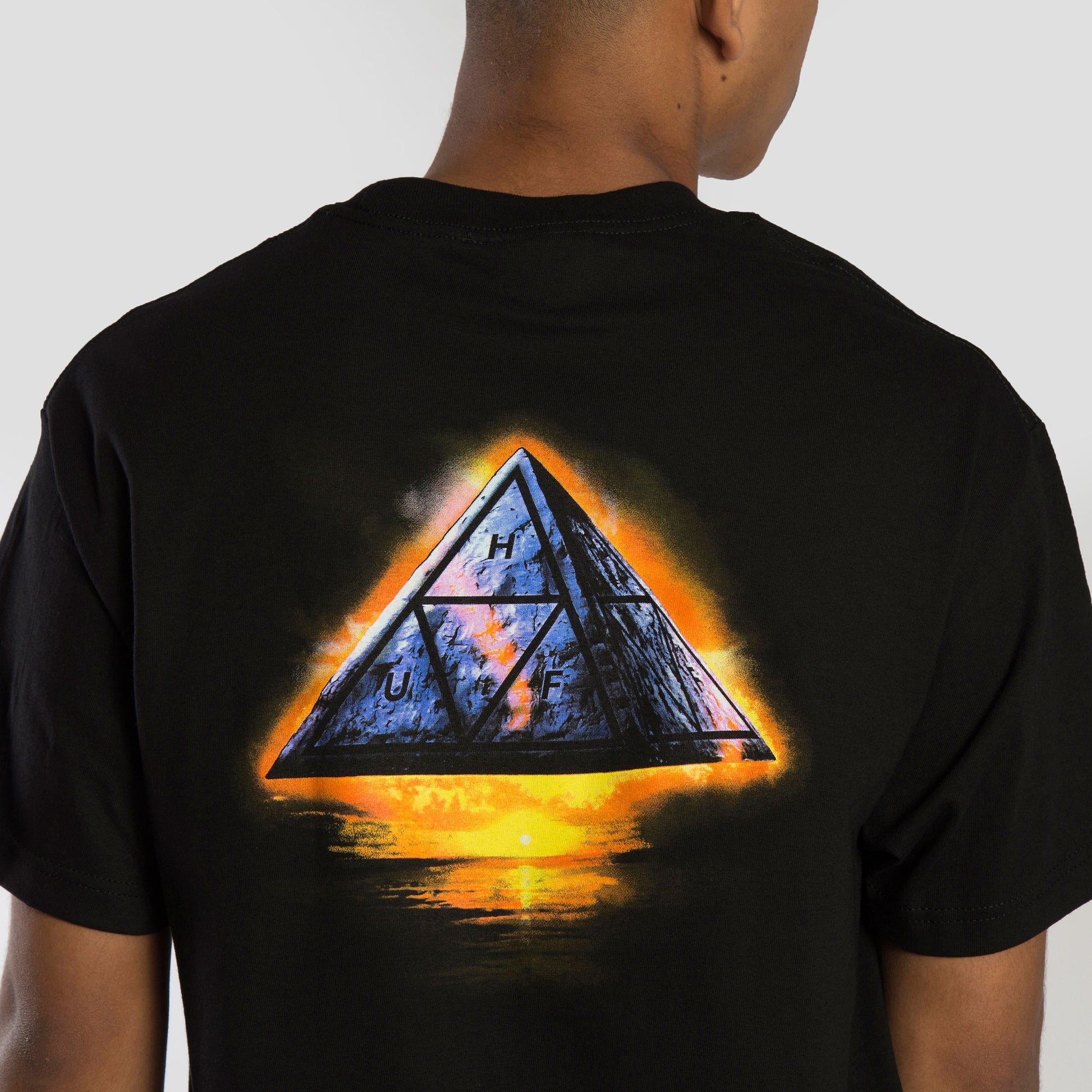 Huf Camiseta Ancient Aliens - TS01009-BLK - Colección Chico