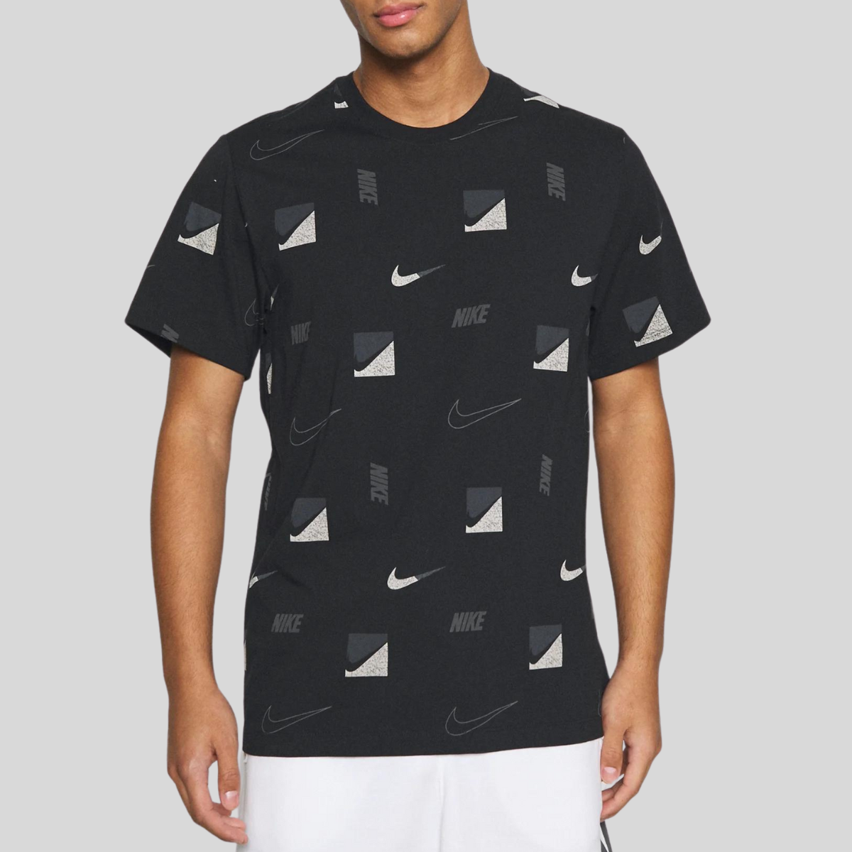 Nike Camiseta Sportswear - DD1334-010