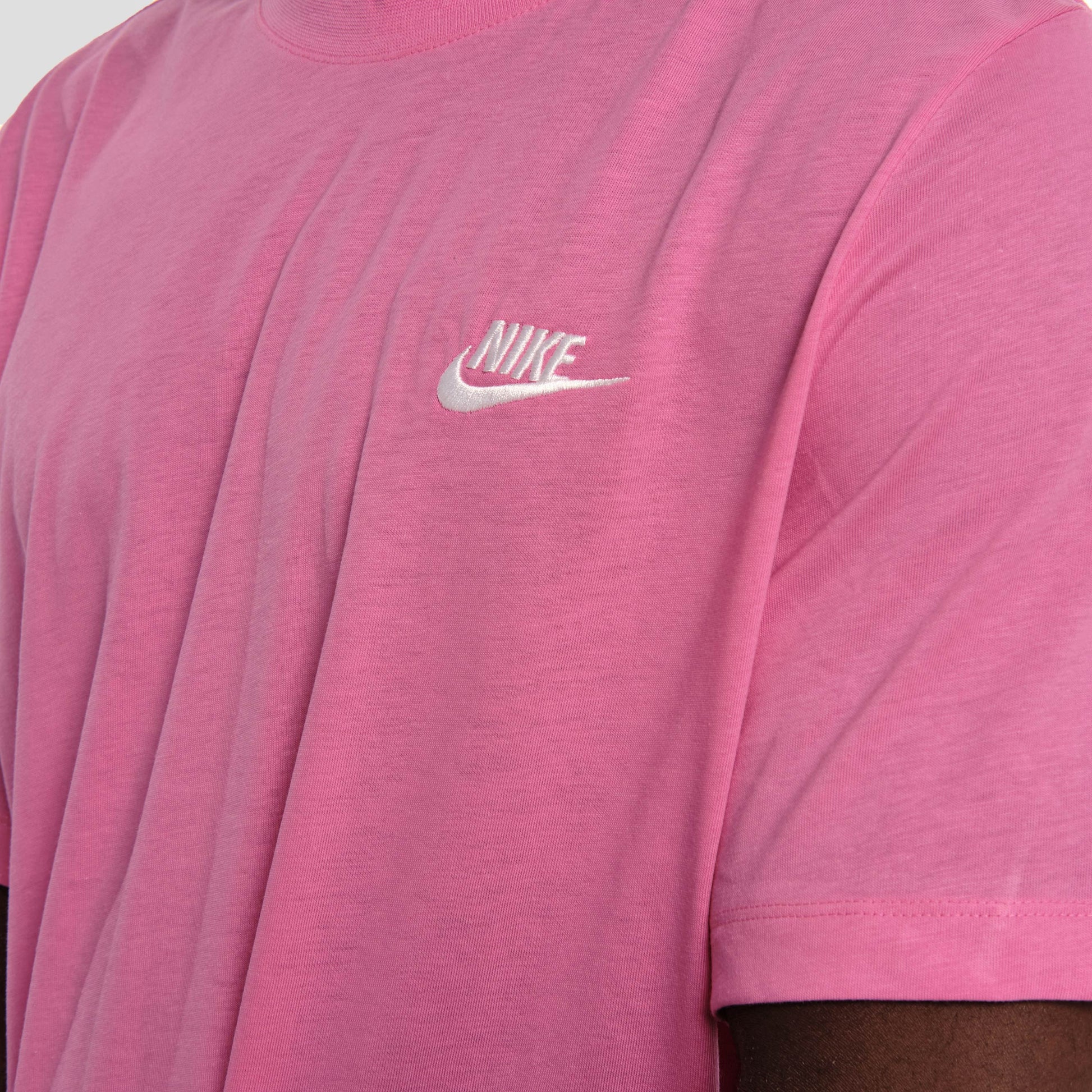 Nike Camiseta Sportswear Club - AR4997-684