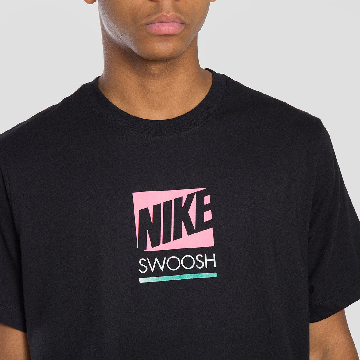 Nike Camiseta Sportswear Swoosh - CW0474-010 - Colección Chico