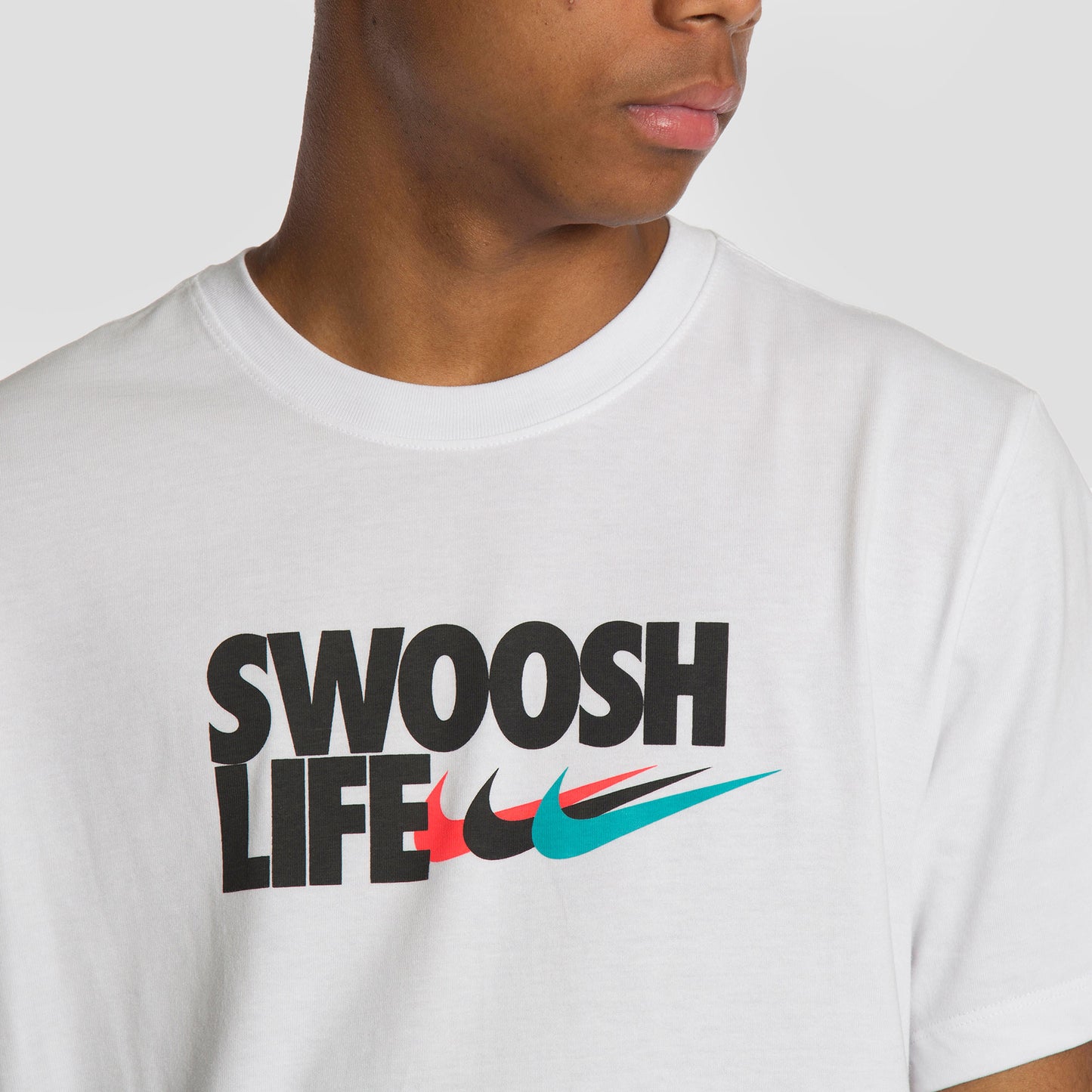 Nike Camiseta Sportswear Swoosh Life - CU0087-100 - Colección Chico