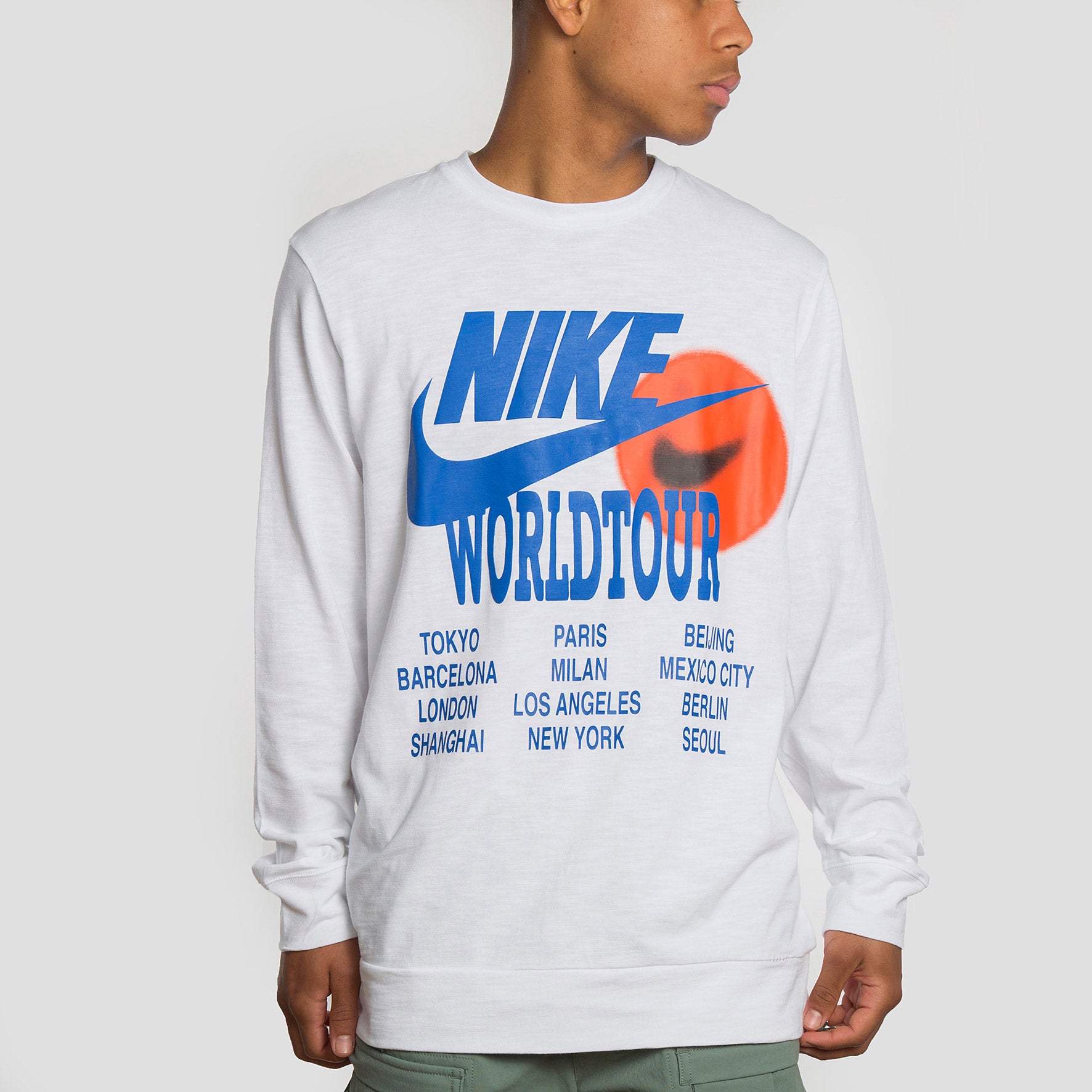 Nike Camiseta Sportswear World Tour - DA0629-100 - Colección Chico