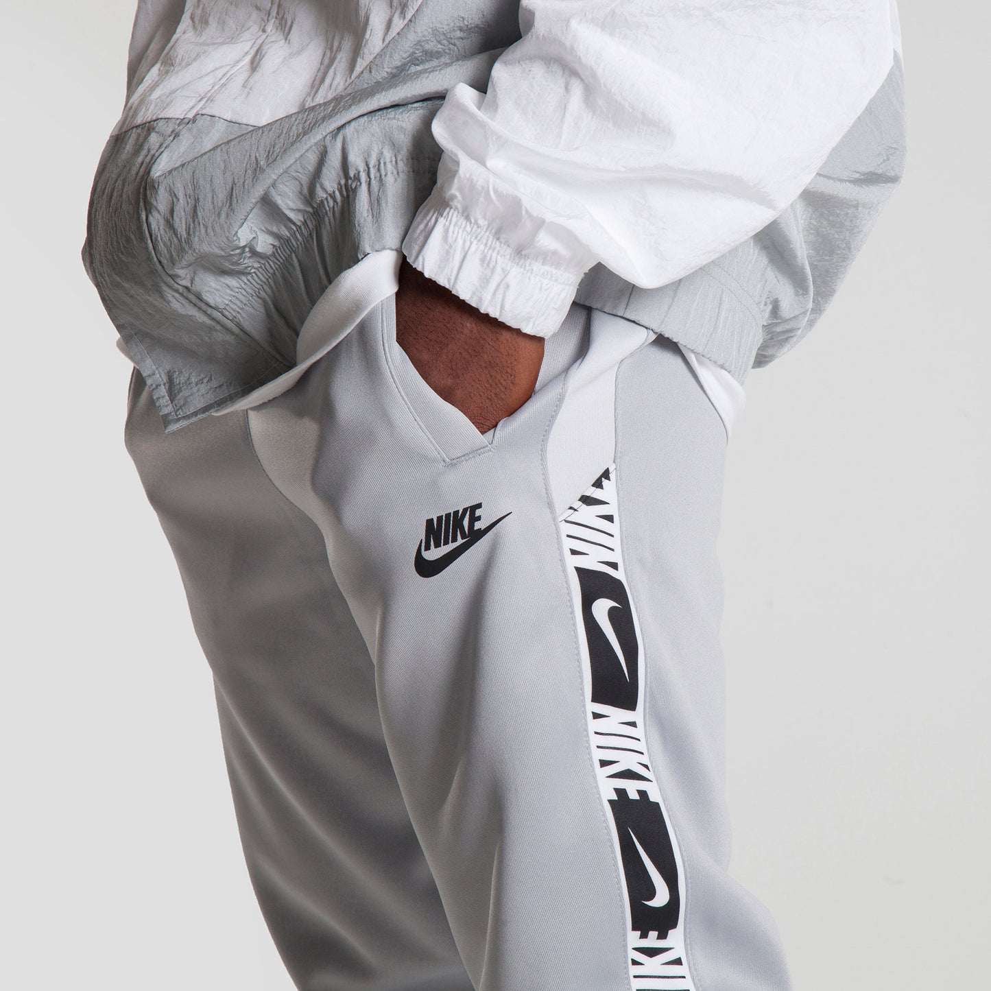 Nike Pantalón Jogger Sportswear - DM4673-077 - Colección Chico