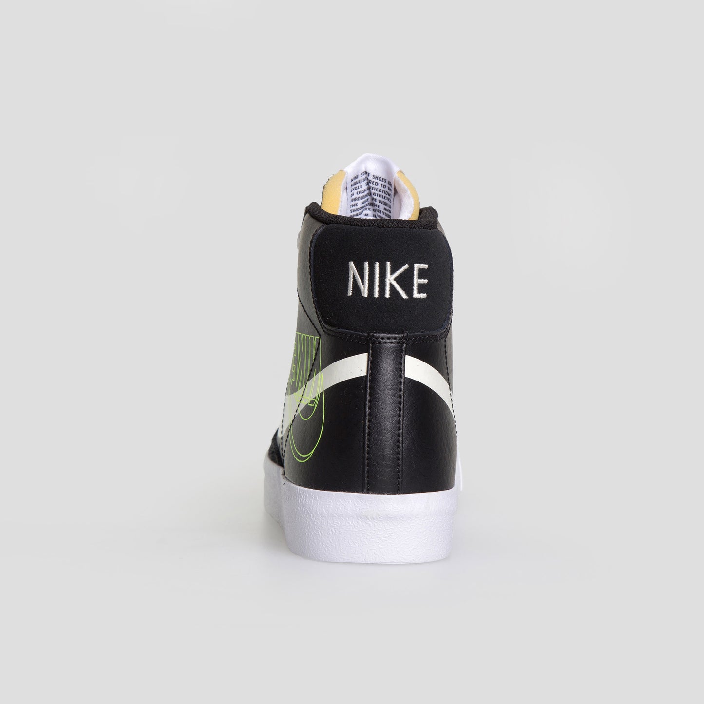 Nike Zapatilla Blazer Mid` 77 - DA4651-001 - Colección Chico
