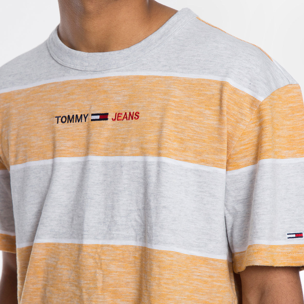 Tommy Jeans Camiseta Stripe Linear - DM0DM10285 - Colección Chico