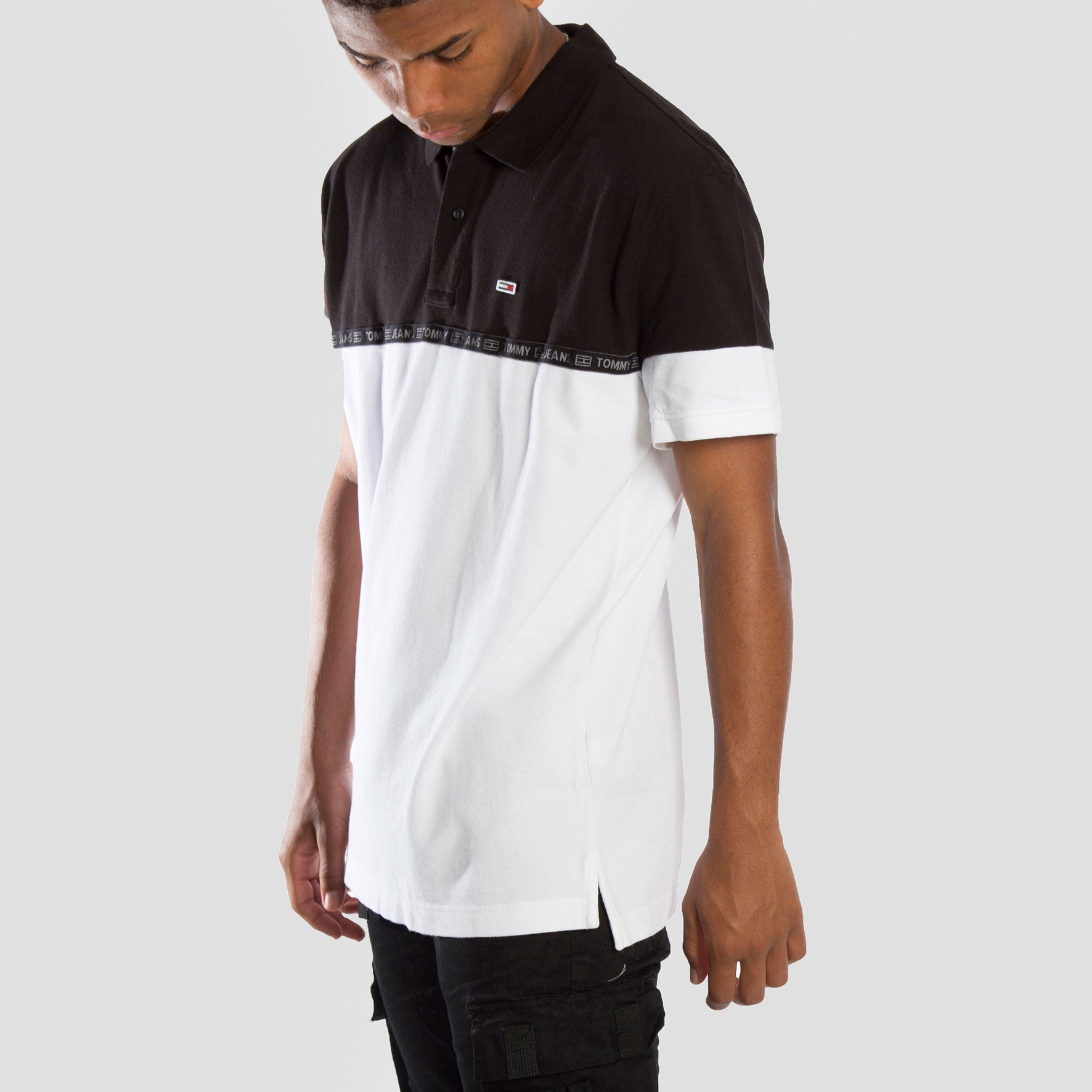 Tommy Jeans Polo Tape - DM0DM08378-BLK - Colección Chico